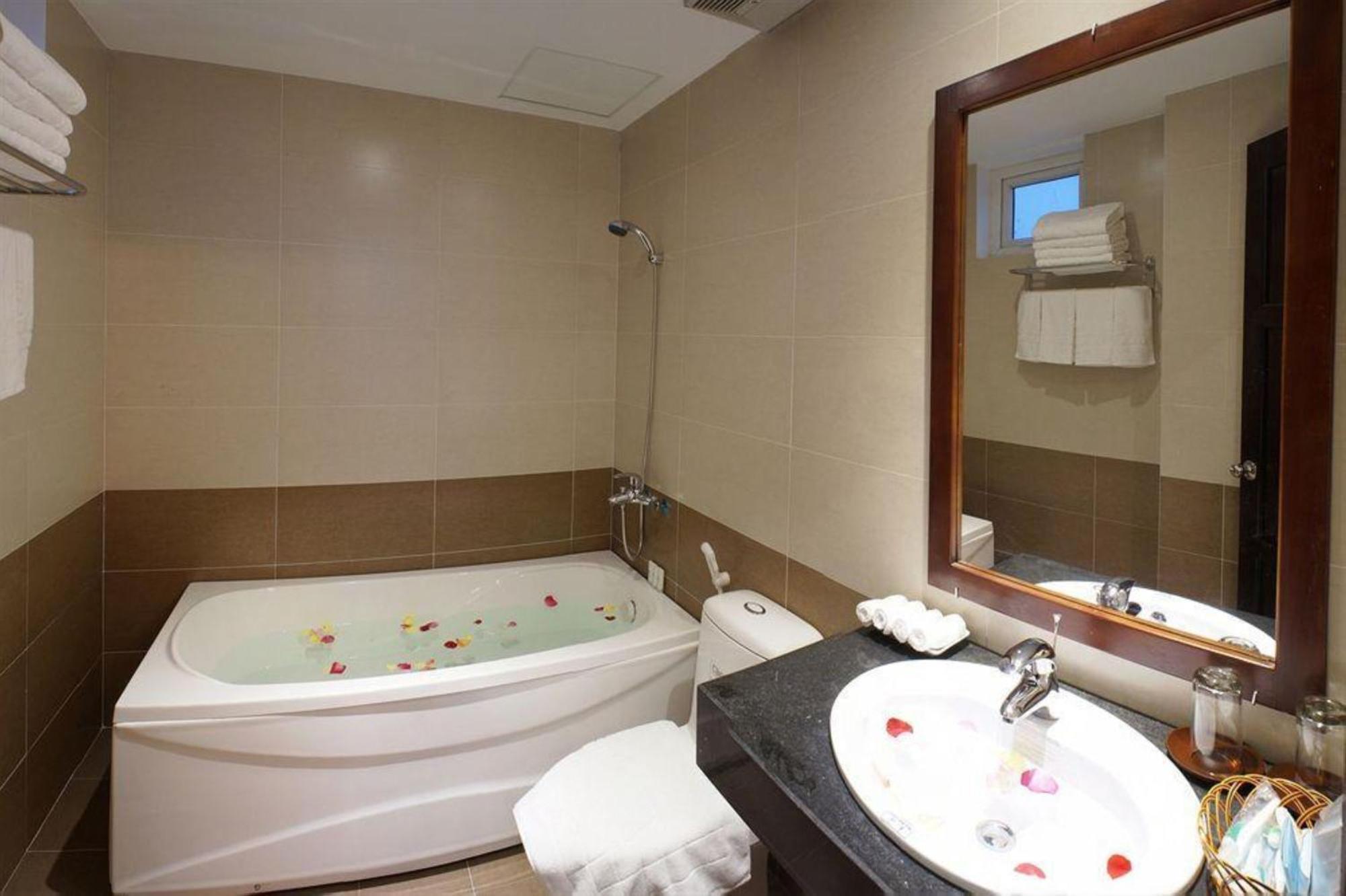 Sunview Beach Hotel Danang Экстерьер фото